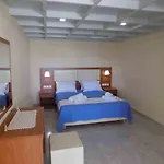 דירה Rhodon House
