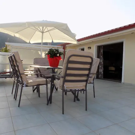 Rhodon House Apartment *