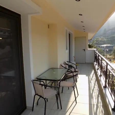 Apartament Rhodon House *