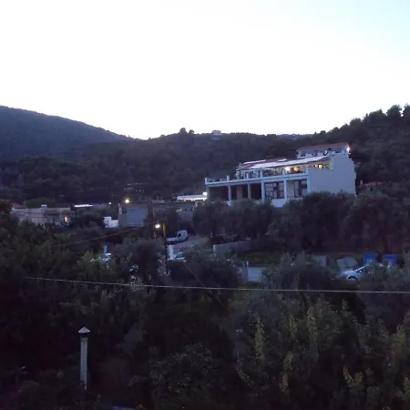 Apartament Rhodon House *