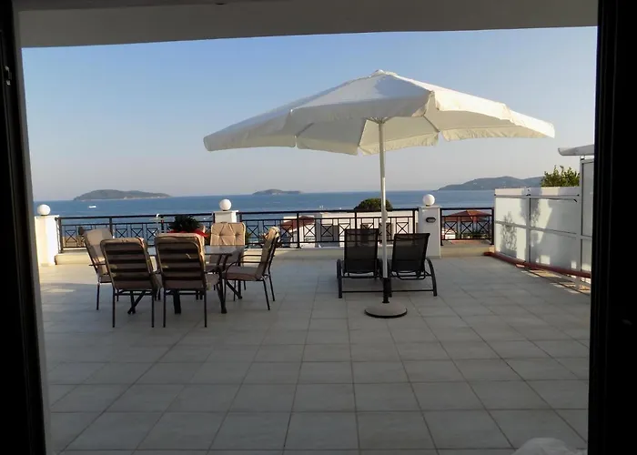 Rhodon House Skiathos Town